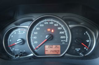 Toyota Yaris 2015-thumb-21