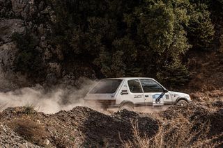 Peugeot 205 1988 GTI-thumb-2