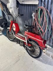 Peugeot 1975 104v-thumb-3