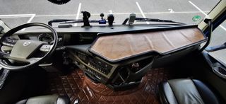 Volvo 2018 FH500 XL-thumb-4