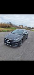 Kia XCeed 2019-thumb-1