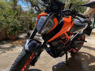 KTM 390 Duke 2018 Gen2-thumb-1