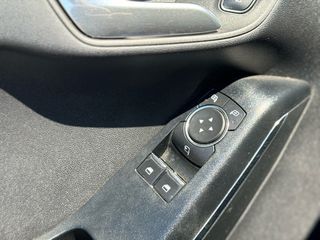 Ford Fiesta 2017 ST LINE-thumb-9