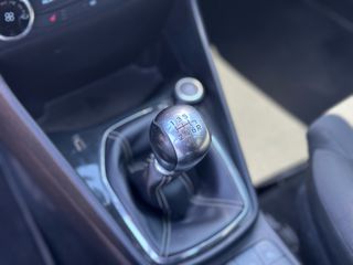 Ford Fiesta 2017 ST LINE-thumb-23