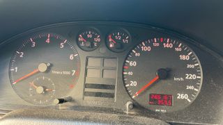 Audi A4 1996 B5-thumb-6