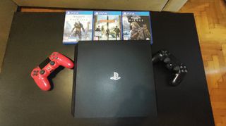 PS4 Pro 1TB (Εξαιρετική Κατάσταση) + 2 Χειριστήρια + 3 Παιχνίδια