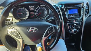 Hyundai i 30 2015-thumb-15