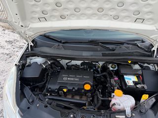 Opel Corsa 2013 150 edition-thumb-32