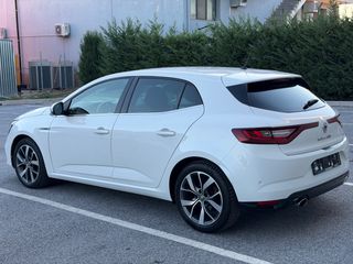 Renault Megane 2016 1.2TCe / 6TAXYTO / FULL EXTRA-thumb-2
