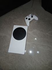 Xbox series s-thumb-1