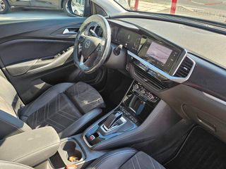 Opel Grandland X 2022 300ps 4WD Hybrid4 Plug-In Ultimate Limited Edition-thumb-25