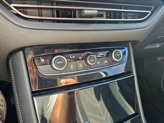 Opel Grandland X 2022 300ps 4WD Hybrid4 Plug-In Ultimate Limited Edition-thumb-35