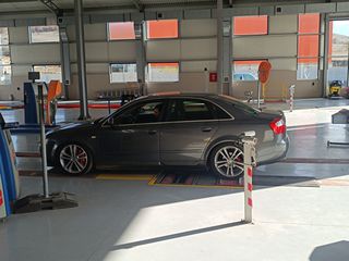 Audi A4 2004 Look sline-thumb-3