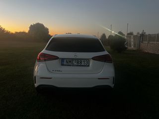 Mercedes-Benz A 250 2020 AMG-LINE 8G-DTC-thumb-4
