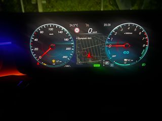 Mercedes-Benz A 250 2020 AMG-LINE 8G-DTC-thumb-14