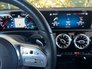 Mercedes-Benz A 250 2020 AMG-LINE 8G-DTC-thumb-29