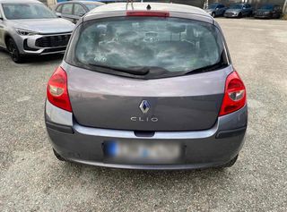 Renault Clio 2009-thumb-3