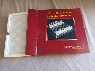 Γυάλινο σκάκι Johnnie Walker