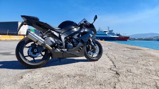 Kawasaki Ninja ZX - 6 R 2010