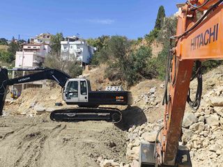 Εκσκαφέας Με Ερπύστριες Hitachi 2005 ZX350-thumb-1