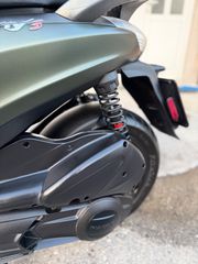 Roller / Scooter 2019 Beverly 300s-thumb-2