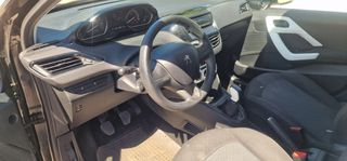 Peugeot 208 2016-thumb-7