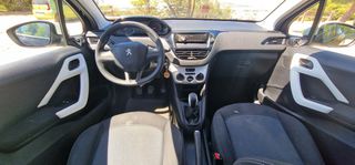 Peugeot 208 2016-thumb-8
