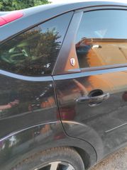 Ford Focus 2006 Ghia-thumb-5