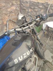 Suzuki GSX 400 1982-thumb-2