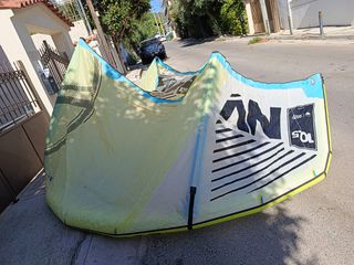 Kitesurf 2020 Liquid Force 10.5 M