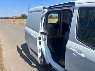 Ford Transit Courier 2017 1.5 TDCI & A/C-thumb-12