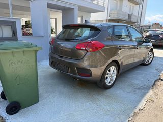 Kia Ceed / cee'd 2019 LX Champion Navigation-thumb-5
