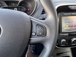 Renault Captur 2018-thumb-37
