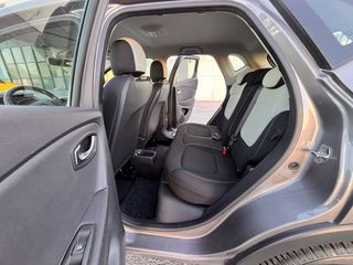 Renault Captur 2018-thumb-50