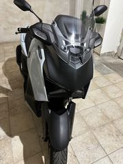 Yamaha XMAX 300 Tech Max 2025-thumb-2
