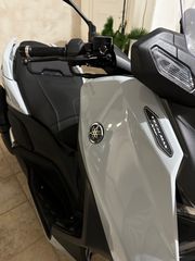 Yamaha XMAX 300 Tech Max 2025-thumb-3