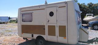 Τροχόσπιτο 1982 INTERCAMP 355 L
