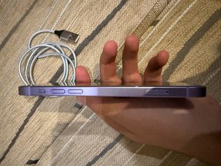 iPhone 12-thumb-5