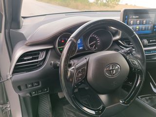 Toyota C-HR 2017 LOUNGE-thumb-12