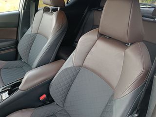 Toyota C-HR 2017 LOUNGE-thumb-20