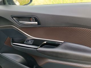 Toyota C-HR 2017 LOUNGE-thumb-25