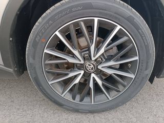 Toyota C-HR 2017 LOUNGE-thumb-29