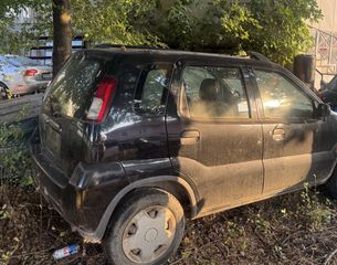 Suzuki Ignis 2001-thumb-3