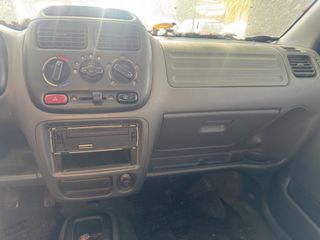Suzuki Ignis 2001-thumb-8