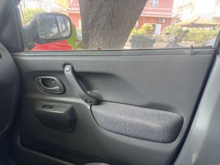 Suzuki Ignis 2001-thumb-9