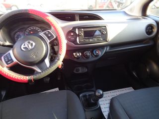 Toyota Yaris 2017-thumb-8