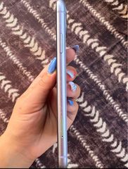 iPhone 11 64GB-Purple-thumb-3
