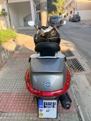 Piaggio XEvo 250 2009-thumb-3