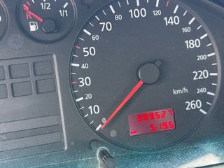 Audi A4 1999-thumb-4