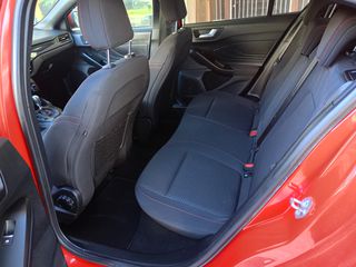 Ford Focus 2018 ST LINE-thumb-16